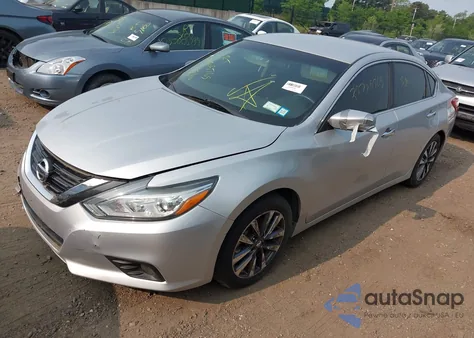 2017 Nissan Altima 2.5 Sv z USA, uszkodzony, nr VIN 1N4AL3AP2HC291447
